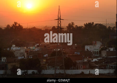 India azioni di viaggio. Il sole tramonta ad Ahmedabad, India. Foto Stock
