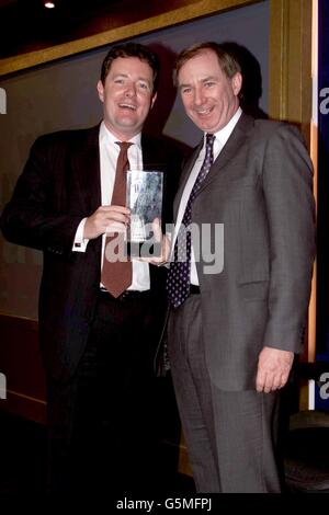 " Ciò che i giornali dicono che Awards 2001" Piers Morgan Foto Stock