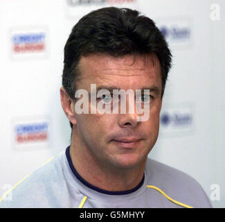 David o'Leary, direttore di LEED United, parla alla stampa presso il Grasshopper's Ground di Zurigo prima del terzo turno della prima tappa contro la Zurigo di Grasshoopper. *EDI* PA Foto : Tom Hevezi. Foto Stock