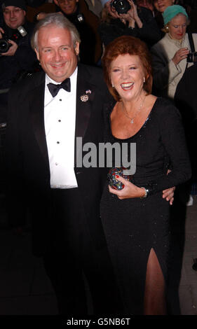 Joan Collins wedding Cilla Black Foto Stock