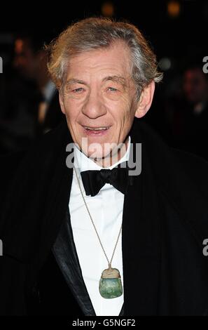 Sir Ian McKellen in arrivo per la prima britannica del Hobbit: Un viaggio inatteso alla piazza Odeon Leicester, Londra. Foto Stock