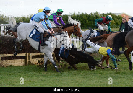 Corse di cavalli - Il Natale BETVICTOR.COM nazionale Riunione di suoneria - Doncaster Racecourse Foto Stock