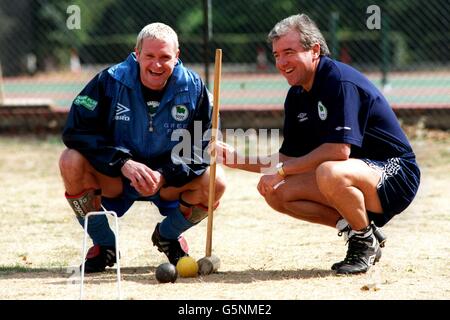 Paul Gascoigne con Terry Venables durante la sessione di allenamento in Inghilterra Foto Stock