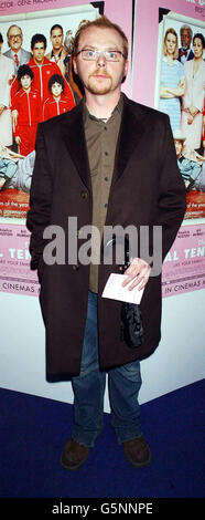 L'attore Simon Pegg arriva per la prima del nuovo film The Royal Tenenbaums all'UGC Haymarket di Londra. Il film si apre in cinema a livello nazionale il 15 marzo. Foto Stock