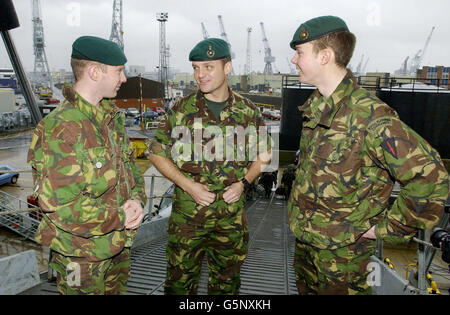 Royal Marines a Portsmouth Base Navale Foto Stock