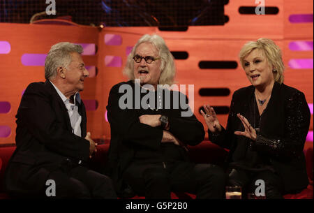 Gli ospiti (da sinistra a destra) Dustin Hoffman, Billy Connolly e Jennifer Saunders, durante le riprese del Graham Norton Show Christmas Special presso i London Studios a sud di Londra. Foto Stock