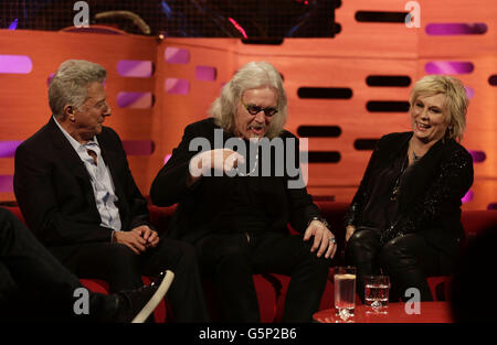 Gli ospiti (da sinistra a destra) Dustin Hoffman, Billy Connolly e Jennifer Saunders, durante le riprese del Graham Norton Show Christmas Special presso i London Studios a sud di Londra. Foto Stock