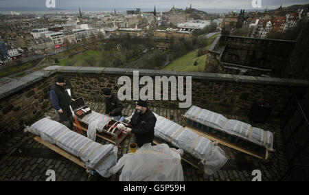 Hogmanay preparazioni a Castello di Edinburgo Foto Stock