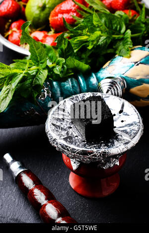 Hookah araba con sapore di fragole, lime e menta Foto Stock