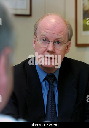 Solo per uso interno del PA. Murdoch MacLennan presso Associated Newspaper a Londra. Lunedì 22 aprile 2002. PA Foto: Peter J Jordan. Foto Stock