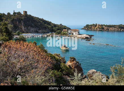 Kardamiyli Harbour, nella parte esterna di Mani, sud del Peloponneso, della Grecia. Foto Stock