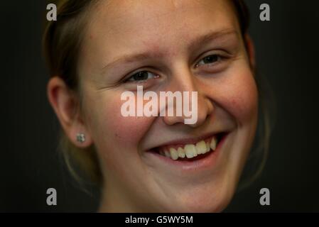 Great Britain Pole Vaulter Holly Bleasdale ride durante la conferenza stampa all'Hotel Gothia Towers, Gothenburg, Svezia. Foto Stock