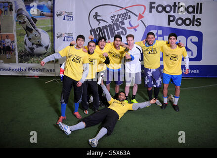 Sport - Street Giochi di calcio piscine cinque - Manchester Foto Stock