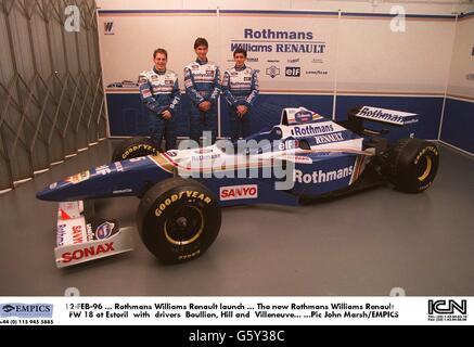 12-FEB-96 ... Rothmans Williams Renault lancio ... La nuova Rothmans Williams Renault FW 18 a Estoril con piloti (da destra a sinistra) Boullion, Damon Hill e Jacques Villeneuve Foto Stock