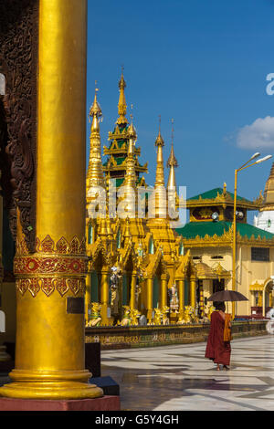 Shwe Dagon Pagoda in Yangoon Birmania Foto Stock