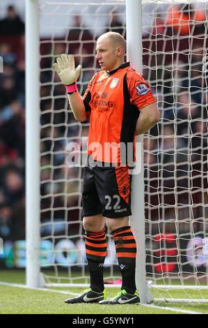 Calcio - Barclays Premier League - Aston Villa v Liverpool - Villa Park. Aston Villa portiere Brad Guzan Foto Stock