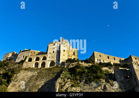 Castello Aragonese di Ischia Ponte e Ischia, Golfo di Napoli, regione Campania, Italia, Europa Foto Stock