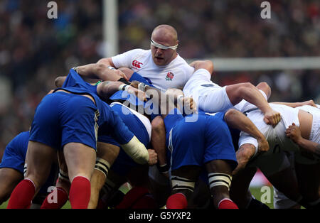 Rugby Union - RBS 6 Nations Championship 2013 - Inghilterra / Francia - Twickenham. Inglese Dan Cole nella mischia Foto Stock