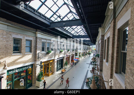 Vecchia Quebec Street Mall interno Guelph Canada Foto Stock