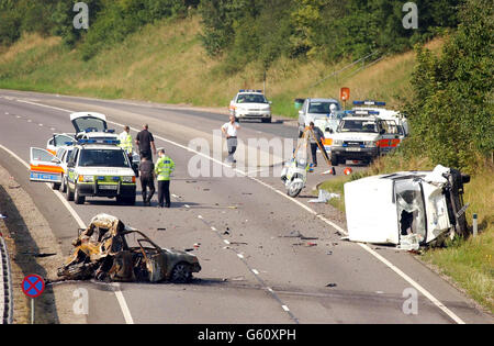 Due poliziotti muoiono in un42 smash Foto Stock