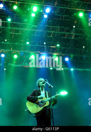 Il cantante Pulp Jarvis Cocker si esibisce sul palco principale al Reading Festival. Foto Stock