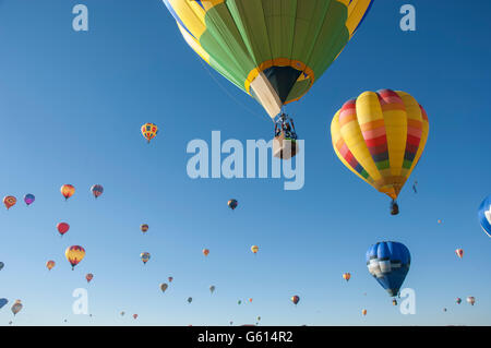 I palloni ad aria calda a Balloon Fiesta in Albaquerqe, Nuovo Messico, U.S. Foto Stock