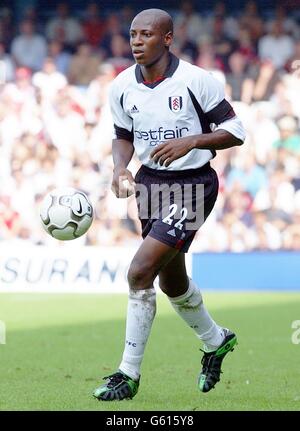 Luis Boa morte di Fulham in azione contro Bolton Wanderers durante la loro partita di premiership fa a Loftus Road, Londra. Foto Stock