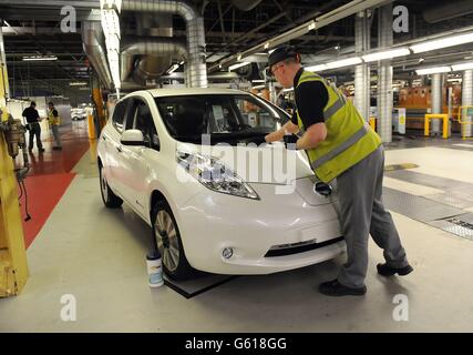 Cameron visite fabbrica Nissan Foto Stock