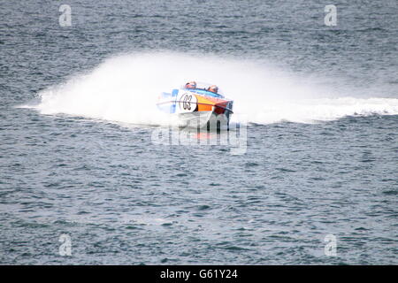 La rete Pertemps Team durante la cerimonia inaugurale Scottish Grand Prix del mare, tenutasi a Greenock sul Firth of Clyde. Foto Stock