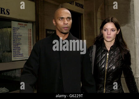 Gulzar Corte condanna Foto Stock