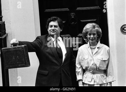 Nigel Lawson e budget Foto Stock