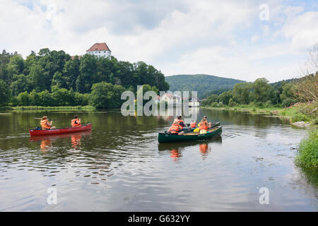 Fiume Regen, Stefling Castello, rematori, Nittenau, in Germania, in Baviera, Baviera, Oberpfalz, Palatinato superiore Foto Stock