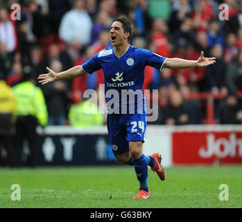 Calcio - Npower Football League Championship - Nottingham Forest / Leicester City. Anthony Knockaert di Leicester City festeggia dopo gli ultimi colpi di fischio contro la foresta di Nottingham. Foto Stock