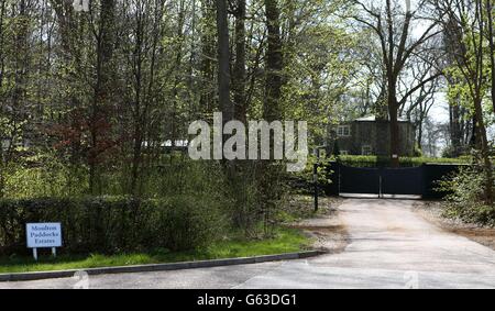 Una vista generale dell'entrata alle Estates Molton Paddocks a Newmarket, Suffolk. Foto Stock