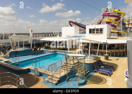 Norwegian Breakaway arriva a Southampton Foto Stock