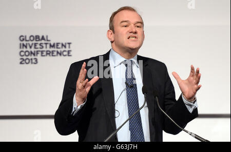 Il Segretario di Stato per l'energia e il cambiamento climatico ed Davey si rivolge alla Global Investment Conference di Londra oggi ospitata dal Regno Unito Trade and Investment. Foto Stock