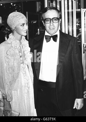 Peter Sellers e sua moglie Lynne Frederick Foto Stock