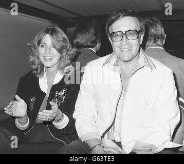 Peter Sellers e Lynne Frederick. Foto Stock