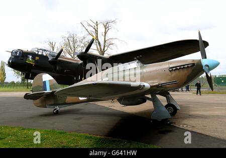 Dambusters 70 ° anniversario. Un Lancaster e uragano a RAF Coningsby. Foto Stock