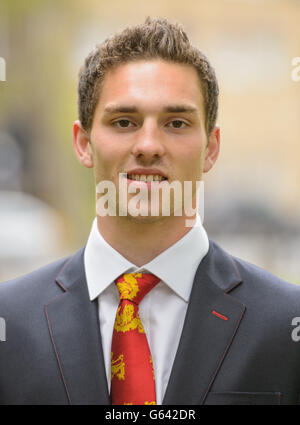 George North dei Lions britannici e irlandesi durante una fotocellula al pub Pink Lion di Parsons Green, a ovest di Londra. Foto Stock