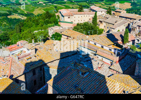 San Gimignano visibile dalla cima di una torre. San Gimignano, Siena, Toscana, Italia, Europa Foto Stock