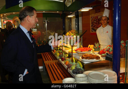 Il principe Charles - Aeroporto di Napoli Foto Stock