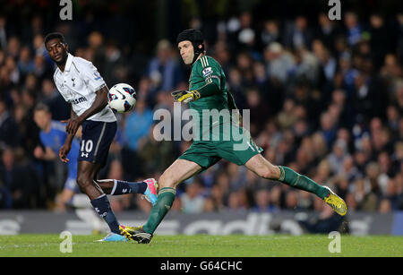 Calcio - Barclays Premier League - Chelsea v Tottenham Hotspur - Stamford Bridge. Petr Cech, Chelsea Foto Stock