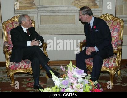 Il Principe di Galles ha incontrato a Roma il Presidente italiano Carlo Azeglio Ciampi, l'ultimo giorno della sua settimana di visita in Italia. Foto Stock