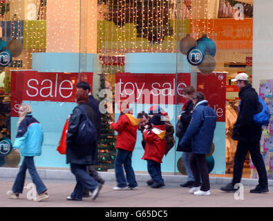 Shopping di Natale vendite Foto Stock