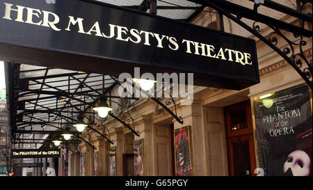 Teatro di sua Maestà. Her Majesty's Theatre su Haymarket a Londra con il Fantasma dell'Opera. Foto Stock