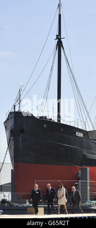 Royal visita al SS Robin Foto Stock