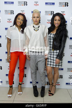 Stooshe (da sinistra a destra) Karis Anderson, Courtney Rumbold e Alexandra Buggs) partecipa all'evento Raise the Roof ai Roof Gardens di Kensington a Londra per celebrare il successo globale della musica britannica. Foto Stock