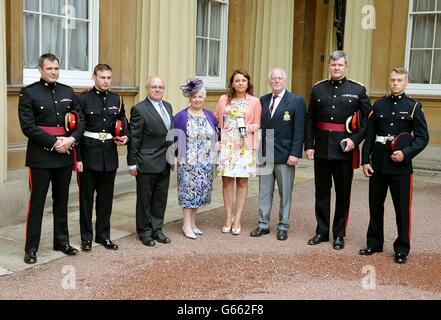 Investiture a Buckingham Palace Foto Stock