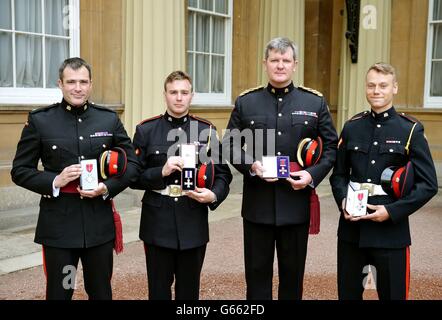 Investiture a Buckingham Palace Foto Stock